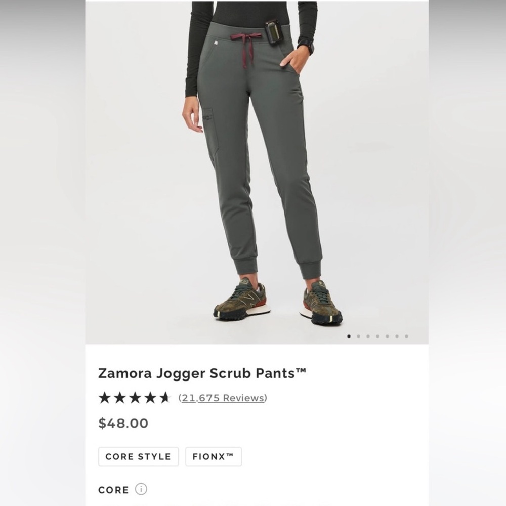 FIGS Zamora Jogger Scrub Pants in Small Petite